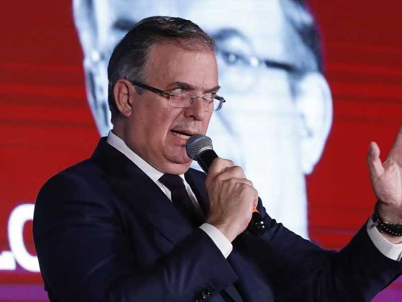 México podría crecer de 4% a 5%, afirma Ebrard ante empresarios