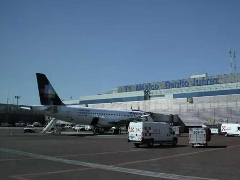 Gobierno volverá a reducir operaciones por hora en el AICM