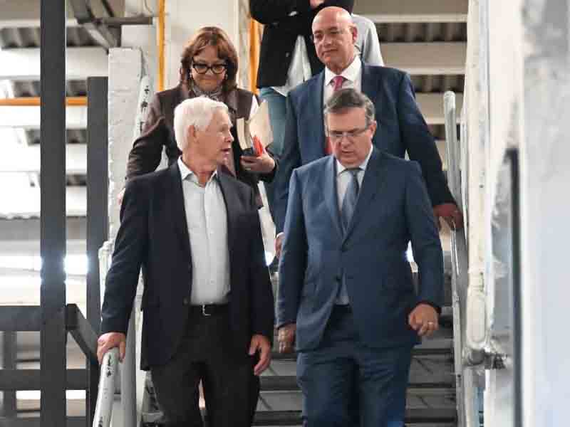 Eleva Ebrard vara de PIB a 5% anual