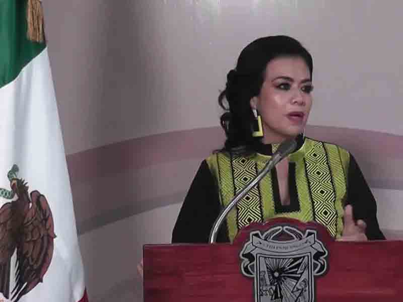 Alcaldesa de chilpancingo solo renunciará si FGR se lo pide; niega pacto con Los Ardillos