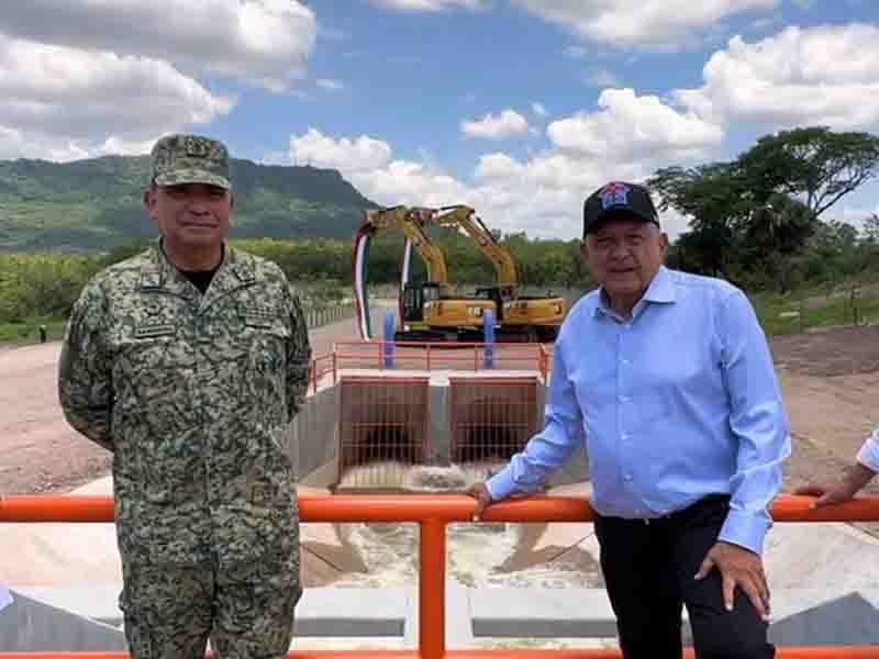 AMLO supervisa obras de 'Canal Centenario'; cubrirá 40 mil hectáreas de riego en Nayarit