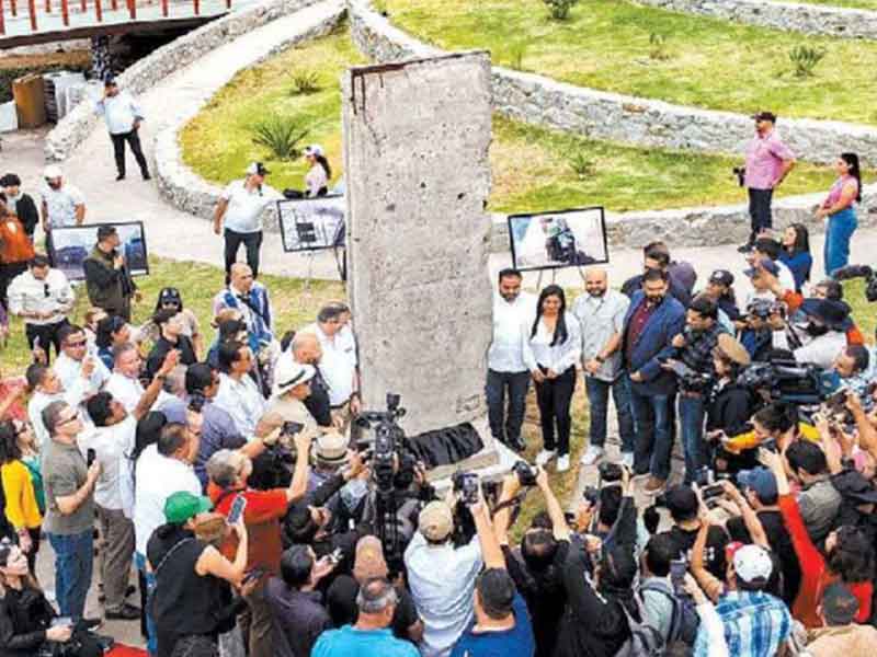 Pide tirar el muro entre México y EU