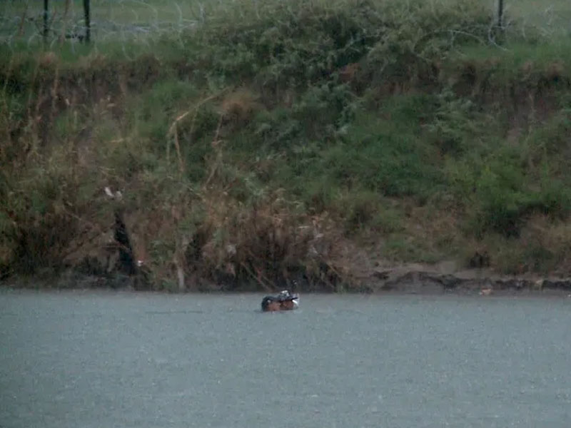 México acusa que instalación de barreras en Río Bravo viola tratados internacionales.