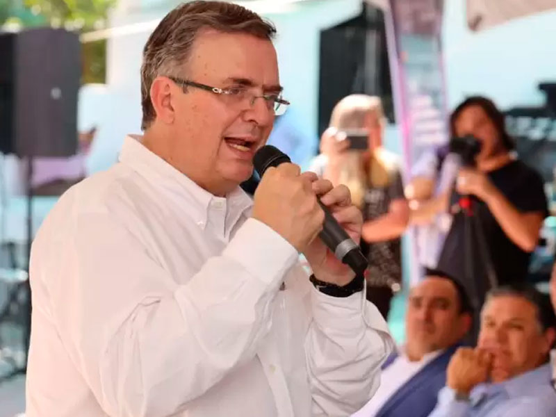 Descarta Ebrard renunciar a aspiración presidencial