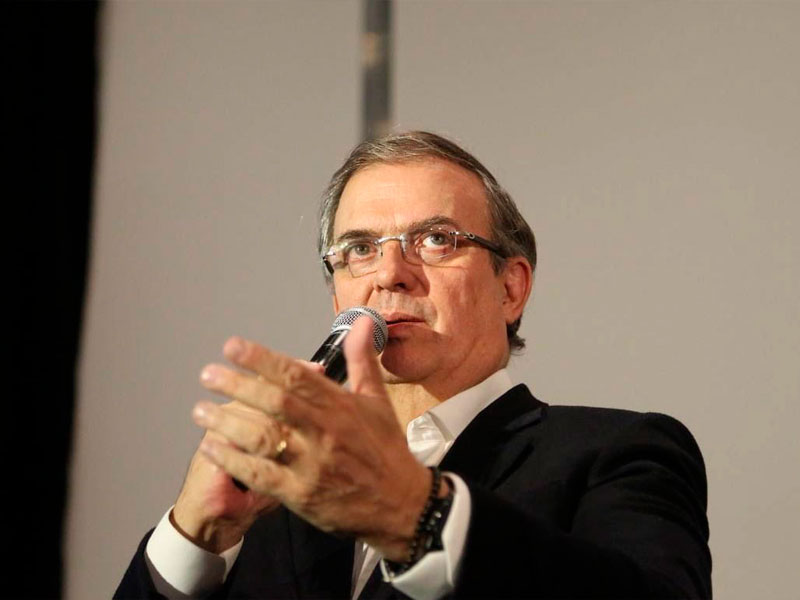 Exige Ebrard trato digno a legisladores que lo apoyan