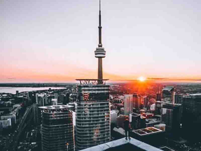 Caso Citibanamex afecta a peso mexicano, pero política monetaria es más decisiva.