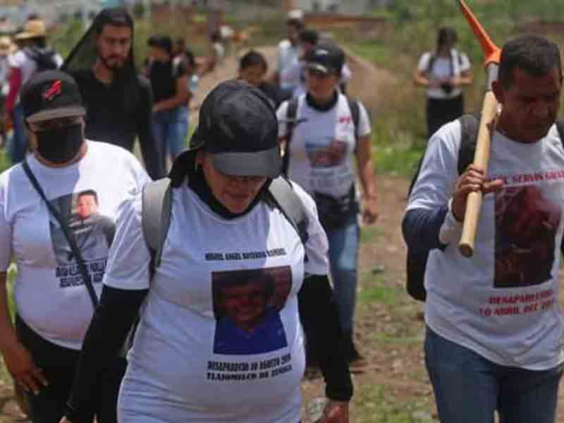 Crisis de desaparecidos en México: Inician las operaciones del Banco Nacional de Datos Forenses.