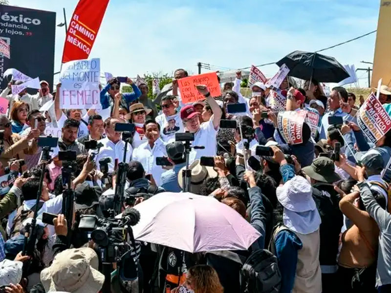 Me mantengo en busca de la Presidencia: Ebrard